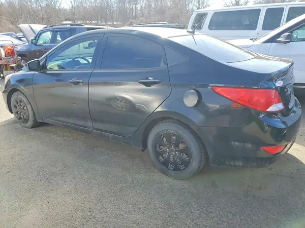 KMHCT4AE0HU380768 2017 HYUNDAI ACCENT - Image 2