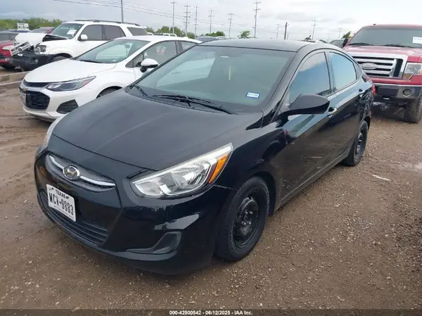 KMHCT4AE0HU386859 2017 HYUNDAI ACCENT - Image 2