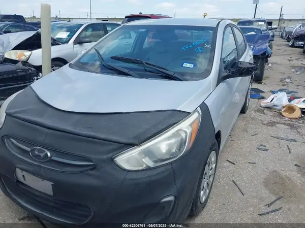KMHCT4AE1GU015563 2016 HYUNDAI ACCENT - Image 2