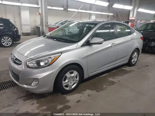 KMHCT4AE1GU030824 2016 HYUNDAI ACCENT - Image 2