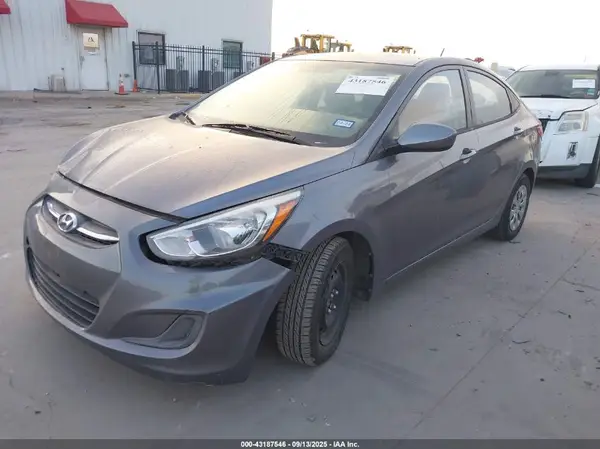 KMHCT4AE1GU037627 2016 HYUNDAI ACCENT - Image 2