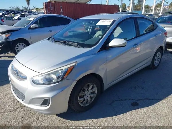 KMHCT4AE1GU053570 2016 HYUNDAI ACCENT - Image 2