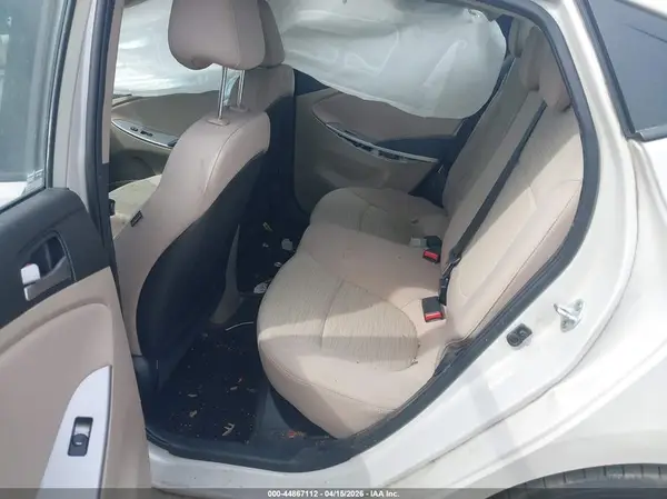 KMHCT4AE1GU054105 2016 HYUNDAI ACCENT - Image 8