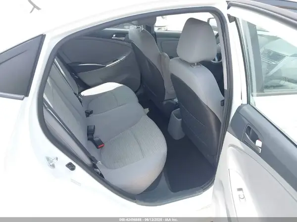 KMHCT4AE1GU076878 2016 HYUNDAI ACCENT - Image 8