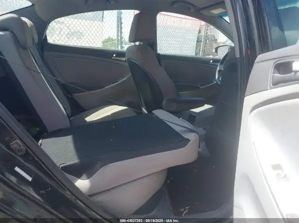 KMHCT4AE1GU084723 2016 HYUNDAI ACCENT - Image 8