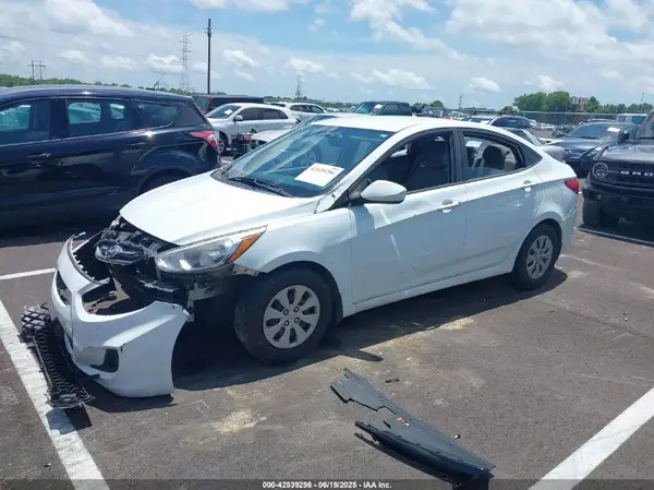 KMHCT4AE1GU106669 2016 HYUNDAI ACCENT - Image 2