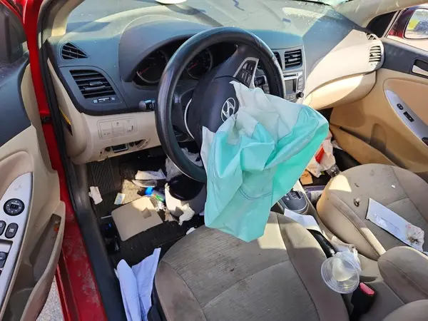 KMHCT4AE1GU115940 2016 HYUNDAI ACCENT - Image 8