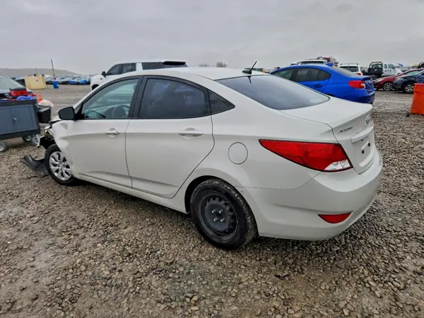 KMHCT4AE1GU982352 2016 HYUNDAI ACCENT - Image 2