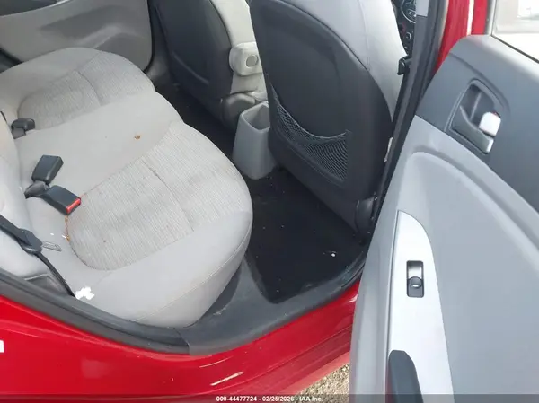 KMHCT4AE1HU169076 2017 HYUNDAI ACCENT - Image 8