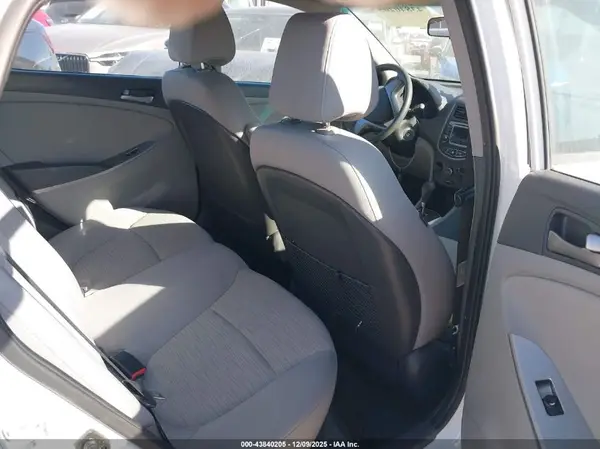KMHCT4AE1HU171393 2017 HYUNDAI ACCENT - Image 8