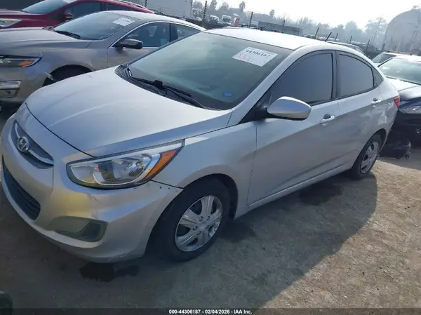 KMHCT4AE1HU188582 2017 HYUNDAI ACCENT - Image 2
