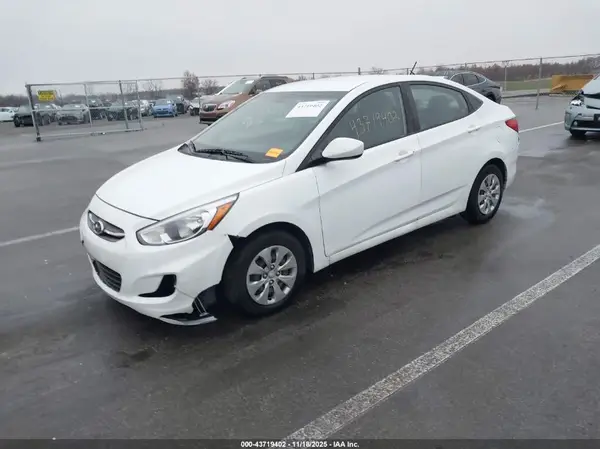KMHCT4AE1HU200231 2017 HYUNDAI ACCENT - Image 2
