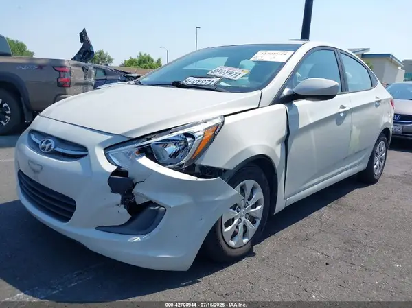 KMHCT4AE1HU205607 2017 HYUNDAI ACCENT - Image 2