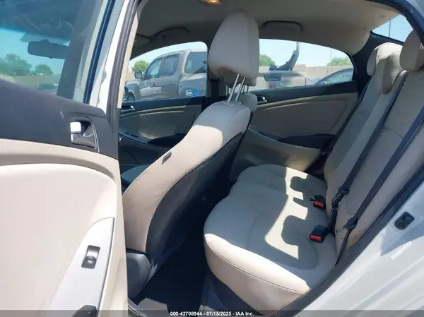 KMHCT4AE1HU205607 2017 HYUNDAI ACCENT - Image 8