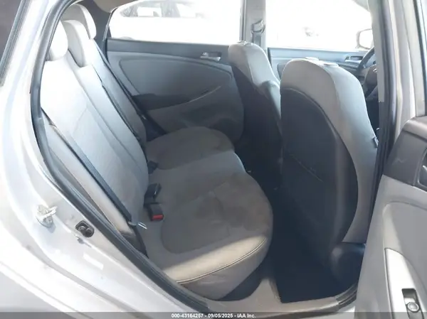 KMHCT4AE1HU217563 2017 HYUNDAI ACCENT - Image 8