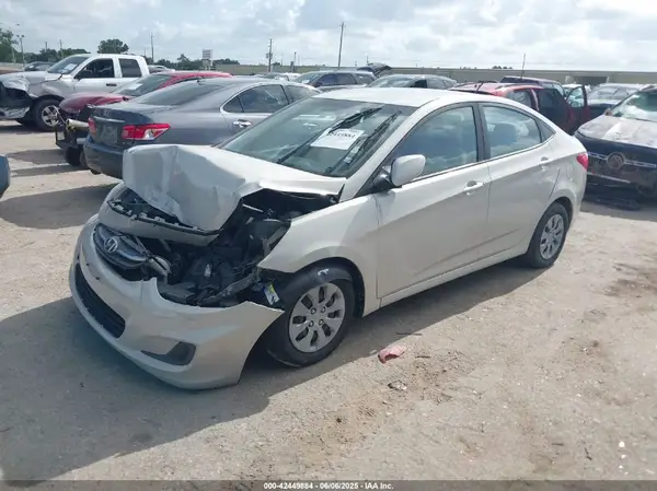 KMHCT4AE1HU232614 2017 HYUNDAI ACCENT - Image 2