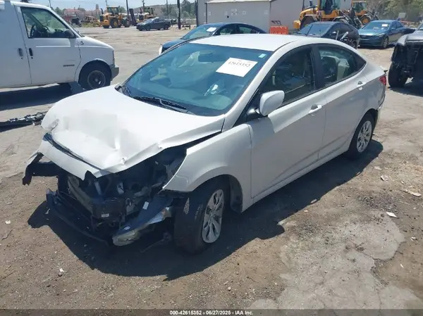 KMHCT4AE1HU237327 2017 HYUNDAI ACCENT - Image 2