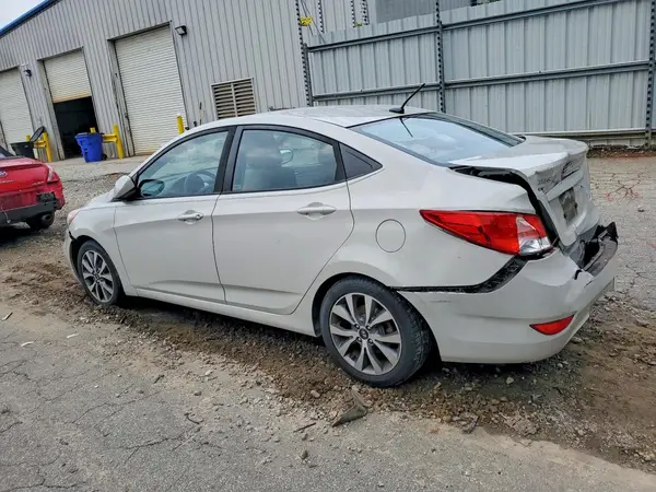 KMHCT4AE1HU264379 2017 HYUNDAI ACCENT - Image 2