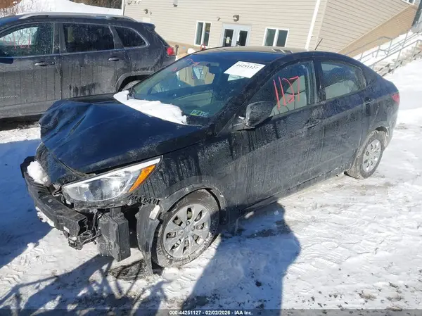 KMHCT4AE1HU289895 2017 HYUNDAI ACCENT - Image 2