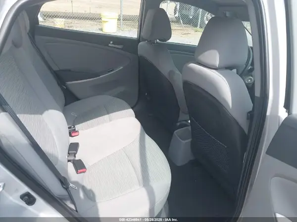 KMHCT4AE1HU297642 2017 HYUNDAI ACCENT - Image 8