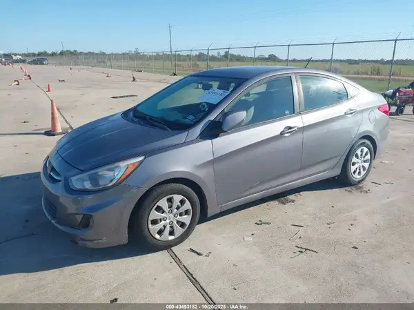 KMHCT4AE1HU311409 2017 HYUNDAI ACCENT - Image 2
