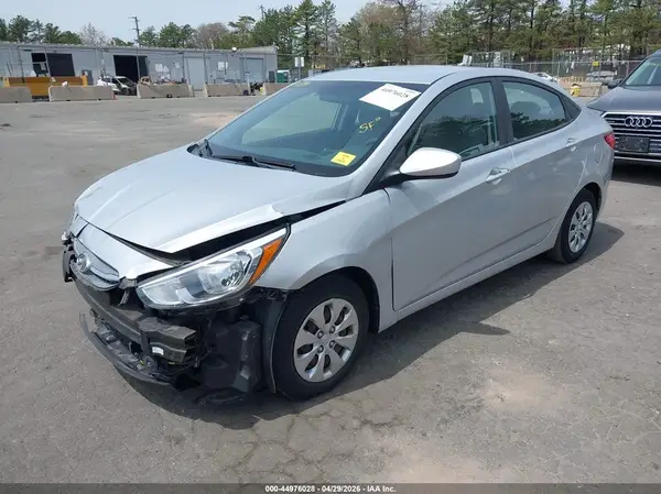 KMHCT4AE1HU323365 2017 HYUNDAI ACCENT - Image 2