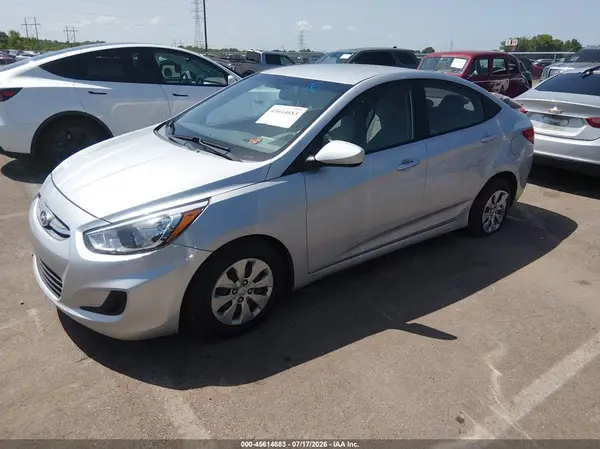 KMHCT4AE1HU323379 2017 HYUNDAI ACCENT - Image 2
