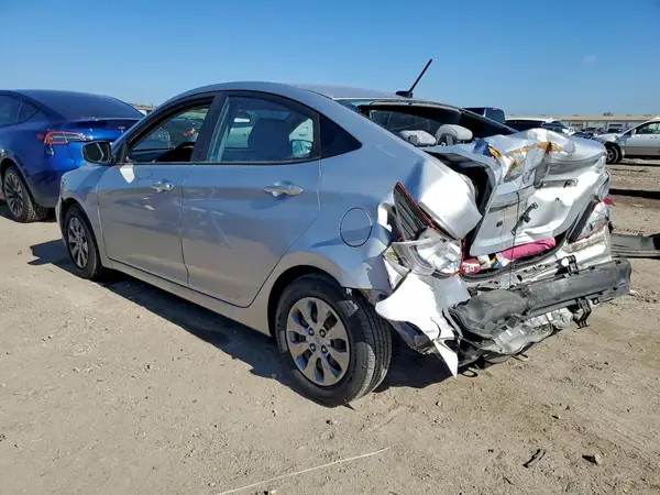 KMHCT4AE1HU335130 2017 HYUNDAI ACCENT - Image 2