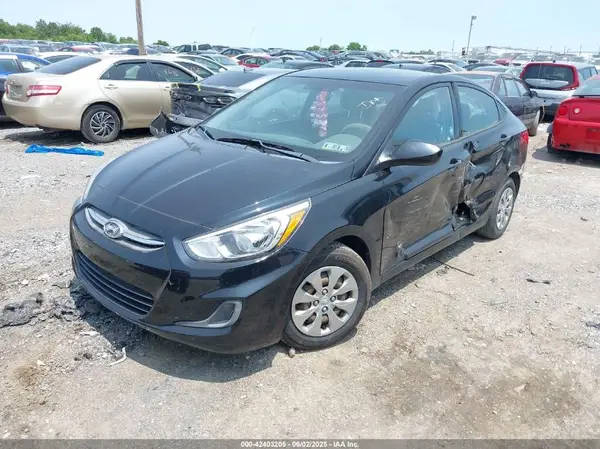KMHCT4AE1HU342868 2017 HYUNDAI ACCENT - Image 2