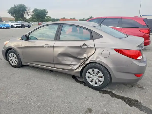 KMHCT4AE1HU357516 2017 HYUNDAI ACCENT - Image 2