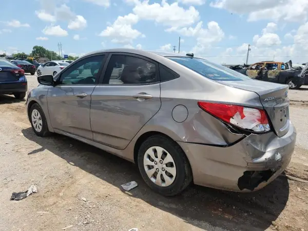 KMHCT4AE1HU364840 2017 HYUNDAI ACCENT - Image 2