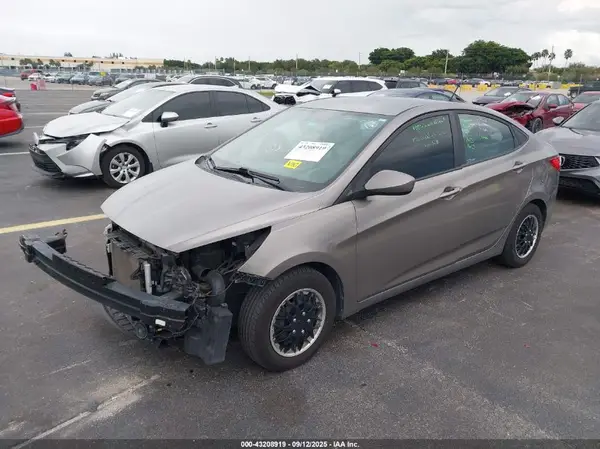 KMHCT4AE1HU366698 2017 HYUNDAI ACCENT - Image 2