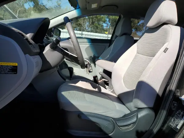 2017 HYUNDAI ACCENT auction photo 7