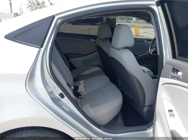 KMHCT4AE2GU001316 2016 HYUNDAI ACCENT - Image 8