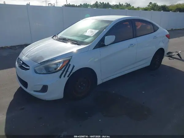 KMHCT4AE2GU007164 2016 HYUNDAI ACCENT - Image 2