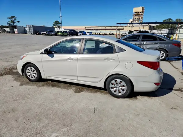 KMHCT4AE2GU094452 2016 HYUNDAI ACCENT - Image 2
