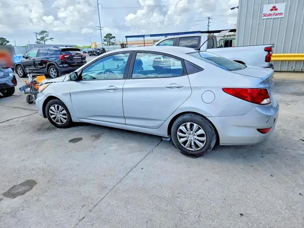 KMHCT4AE2GU103988 2016 HYUNDAI ACCENT - Image 2