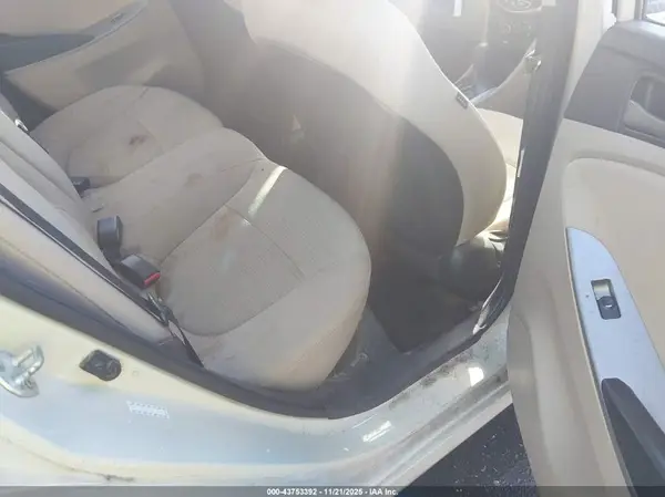 KMHCT4AE2GU110293 2016 HYUNDAI ACCENT - Image 8