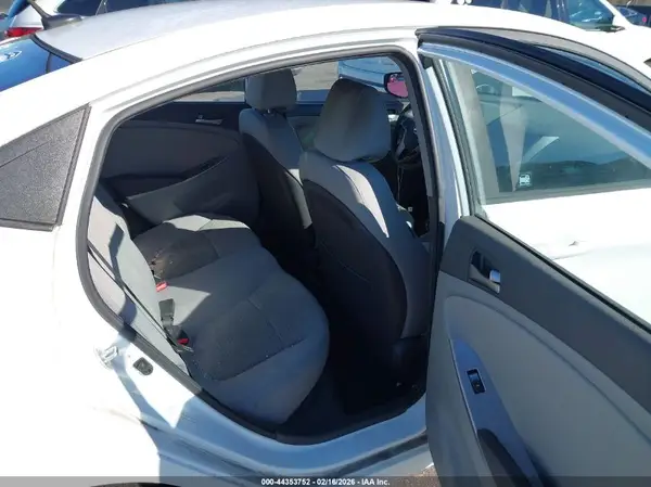 KMHCT4AE2GU116367 2016 HYUNDAI ACCENT - Image 8