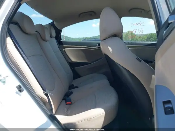 KMHCT4AE2GU976091 2016 HYUNDAI ACCENT - Image 8