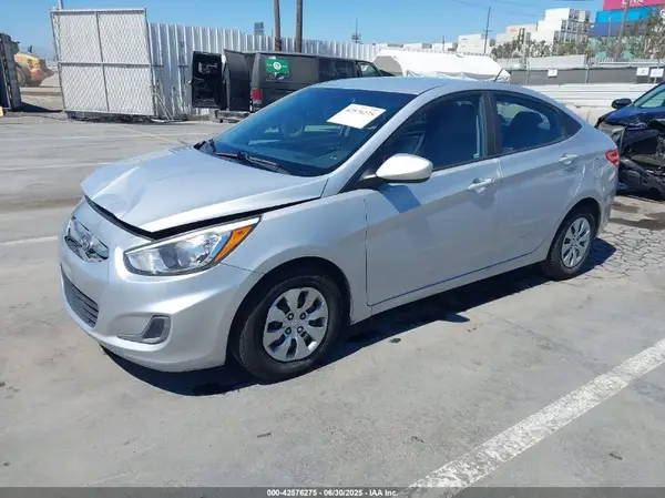 KMHCT4AE2HU172729 2017 HYUNDAI ACCENT - Image 2
