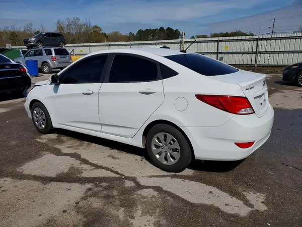 KMHCT4AE2HU197310 2017 HYUNDAI ACCENT - Image 2