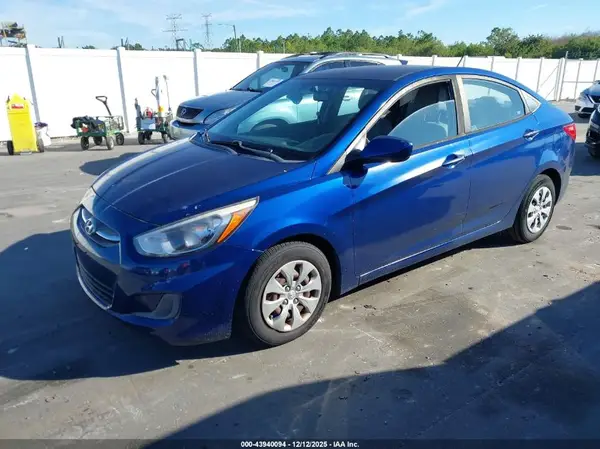 KMHCT4AE2HU206569 2017 HYUNDAI ACCENT - Image 2