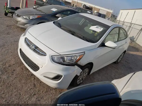 KMHCT4AE2HU222187 2017 HYUNDAI ACCENT - Image 2