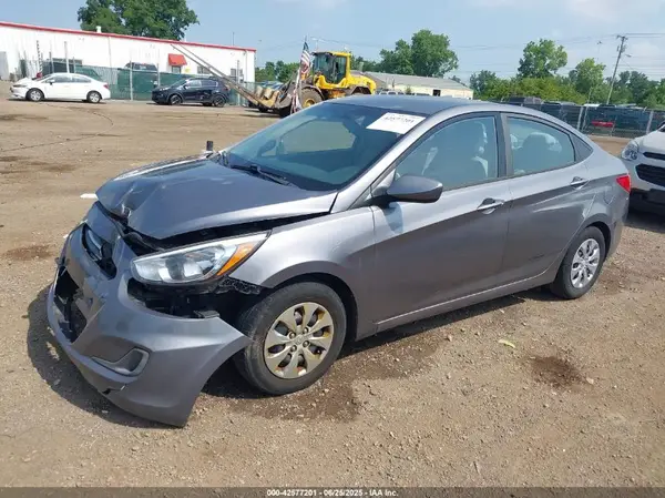 KMHCT4AE2HU223372 2017 HYUNDAI ACCENT - Image 2