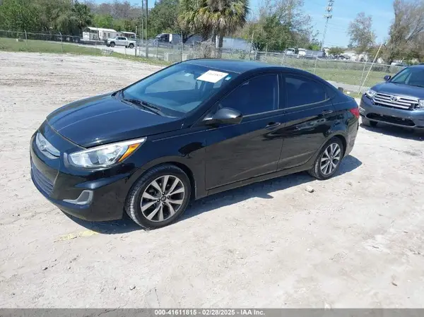 KMHCT4AE2HU225056 2017 HYUNDAI ACCENT - Image 2