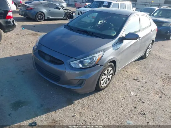KMHCT4AE2HU243959 2017 HYUNDAI ACCENT - Image 2