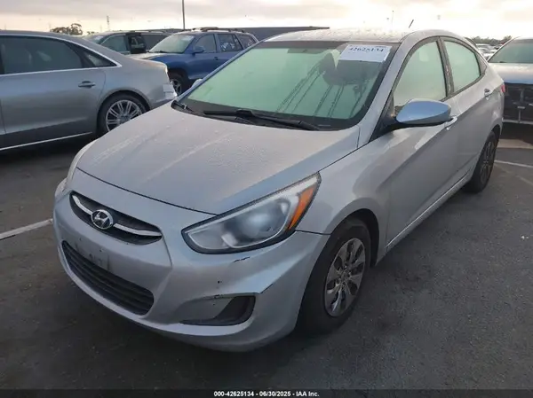 KMHCT4AE2HU247235 2017 HYUNDAI ACCENT - Image 2