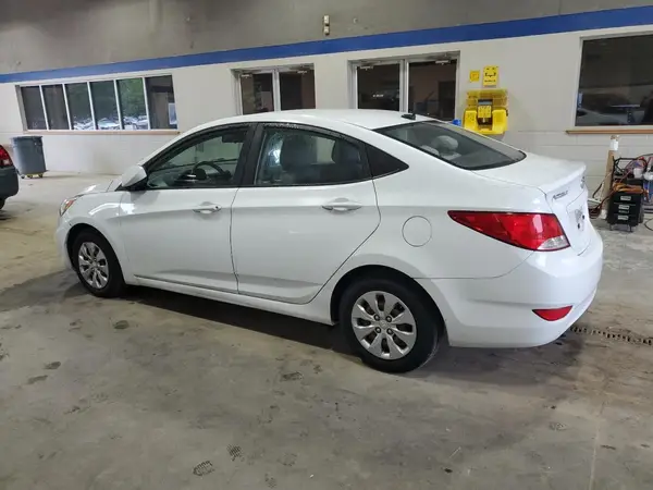 KMHCT4AE2HU286178 2017 HYUNDAI ACCENT - Image 2