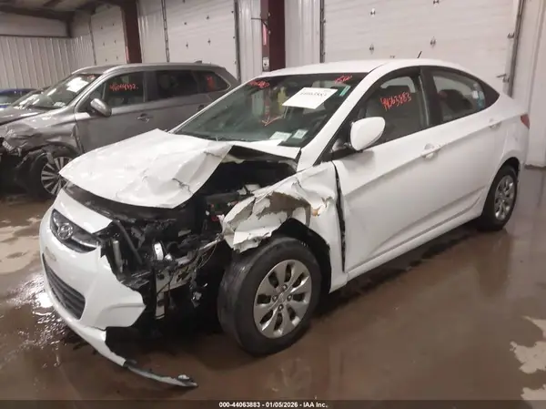 KMHCT4AE2HU289131 2017 HYUNDAI ACCENT - Image 2